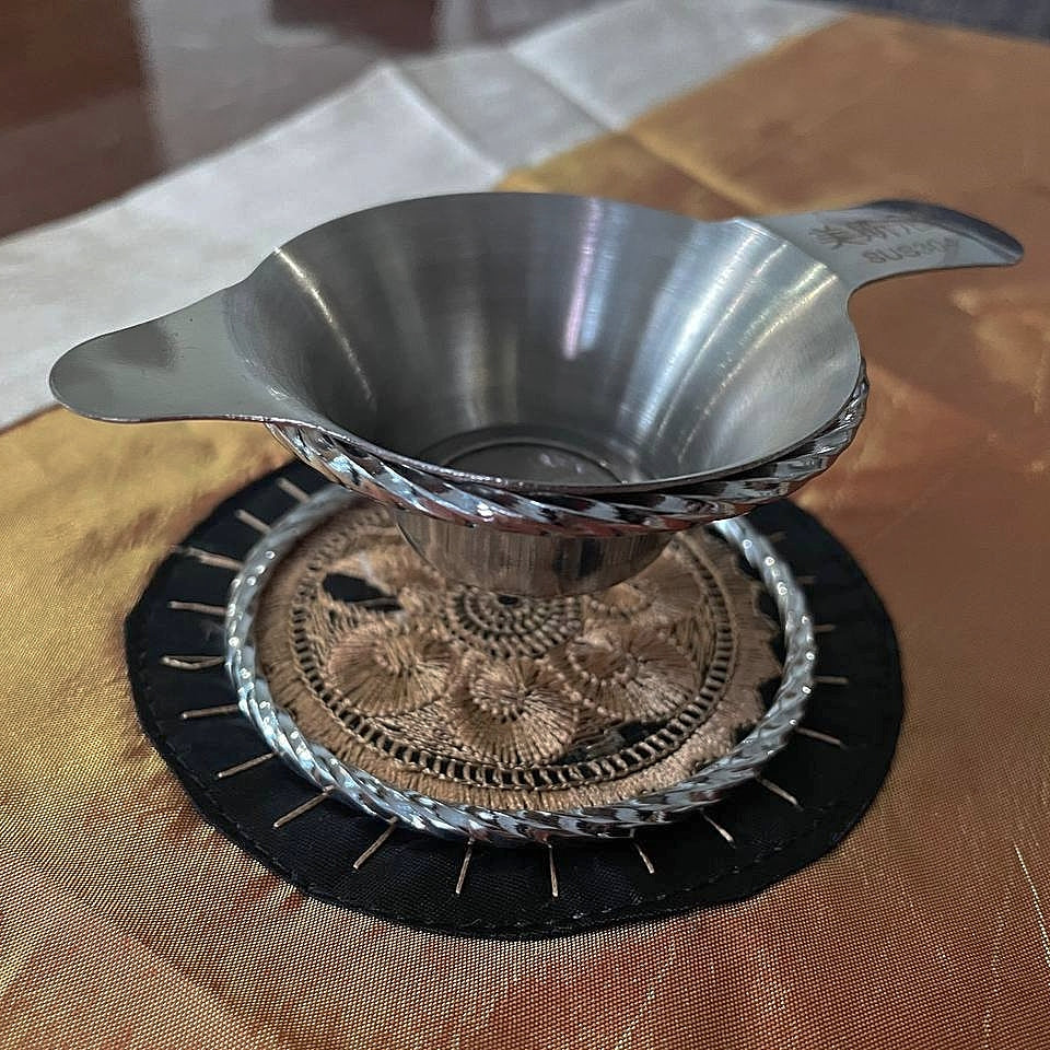 Stainless Steel Tea Strainer & Holder